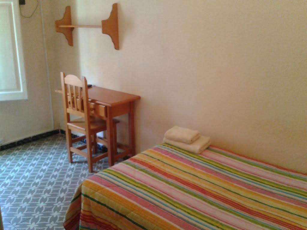 Hostal Santa Teresaレウス エクステリア 写真